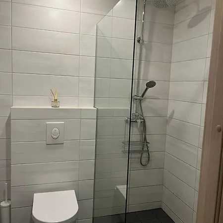 Aisa 39 Stuudiokorter 아파트